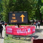 Going to the Buckingham Palace and stumbling across a marathon
