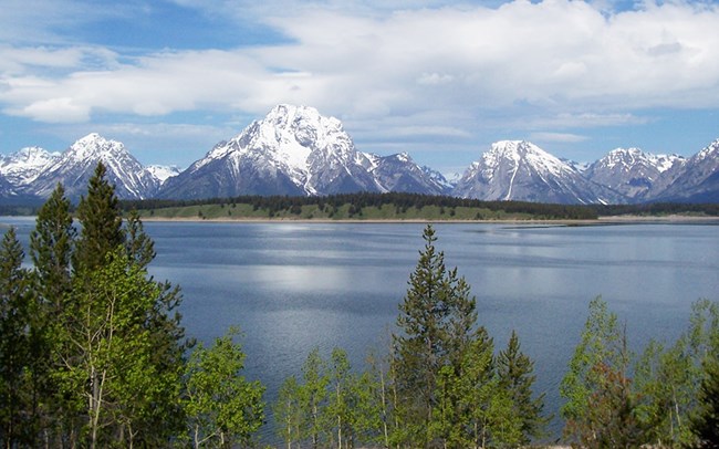 GRTE_Jackson_Lake_NPS_960px_grte